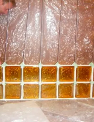 Стеклянные блоки в бане перегородка